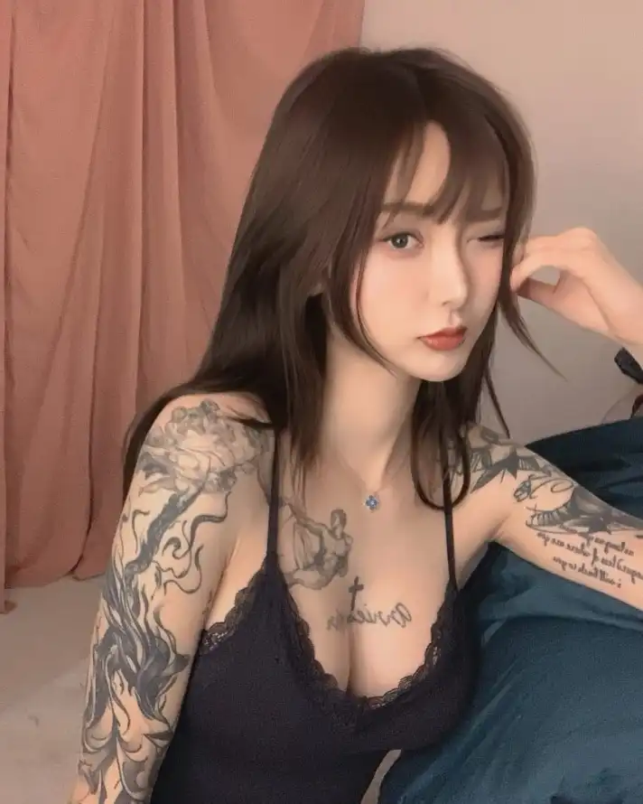 欧美在线看片a免费观看_少妇人妻偷人精品视频_波多野结衣Aⅴ在线播放