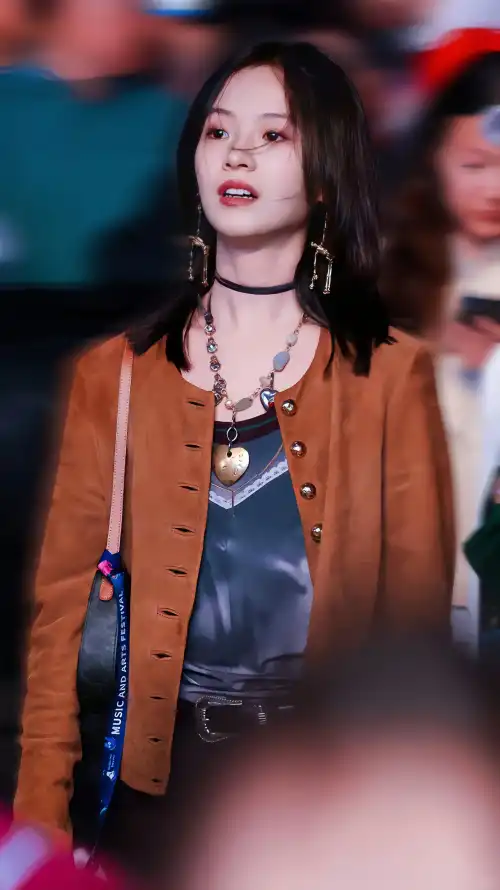 欧美在线看片a免费观看_少妇人妻偷人精品视频_波多野结衣Aⅴ在线播放